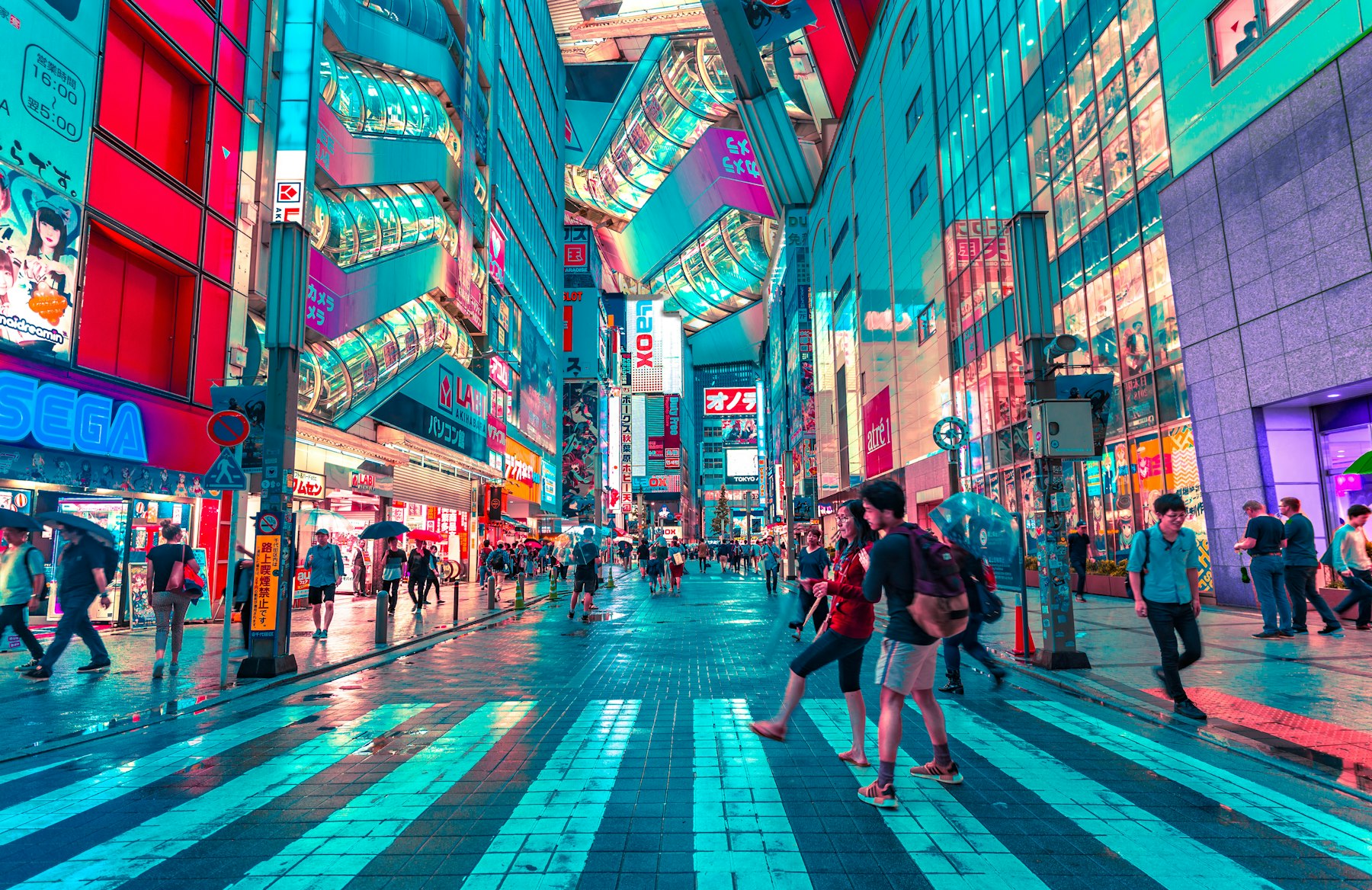 Students on their way toward Japan — a Japanese city scene